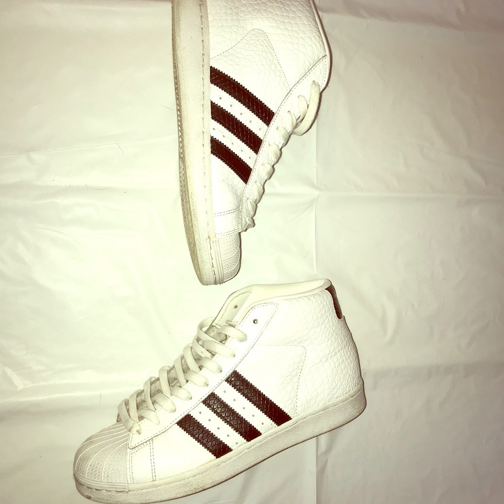 Adidas pro model animal
